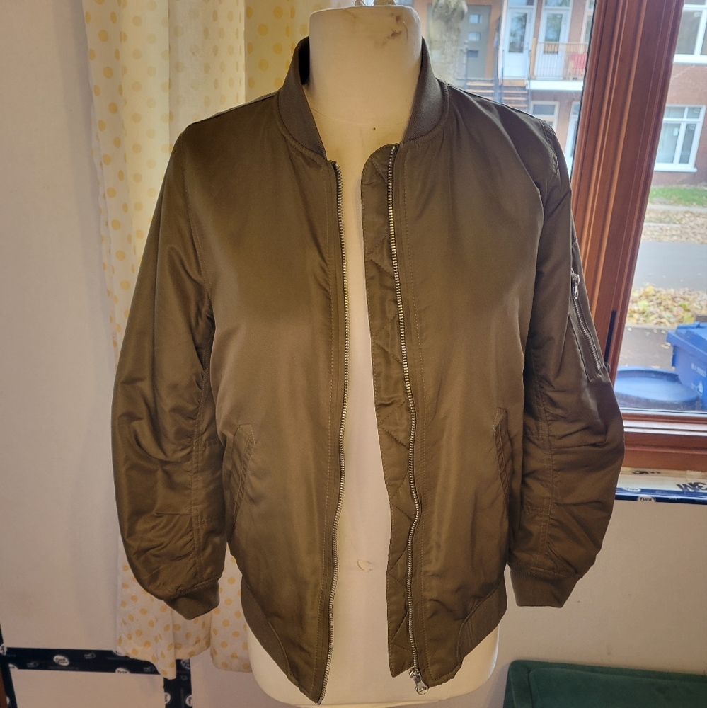 Forever 21 army green bomber, small